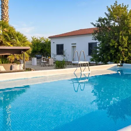 Miramare Peaceful Oasis With Garden, Pool And Sea View In Alghero