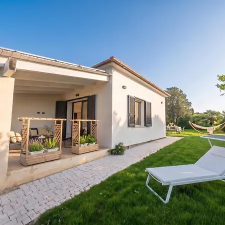 Miramare Peaceful Oasis With Garden, Pool And Sea View In