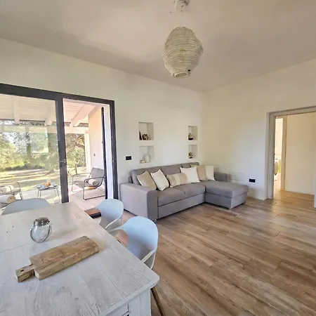 Miramare Peaceful Oasis With Garden, Pool And Sea View In