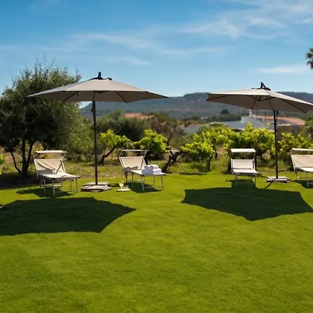 Villa Miramare Peaceful Oasis With Garden, Pool And Sea View In Alghero