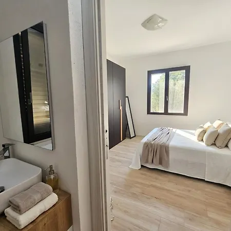 Willa Miramare Peaceful Oasis With Garden, Pool And Sea View In *