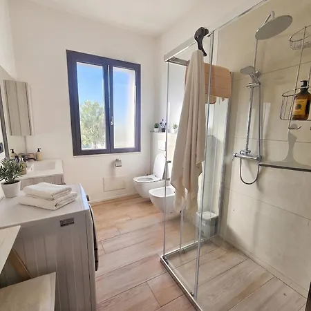 Miramare Peaceful Oasis With Garden, Pool And Sea View In Willa *
