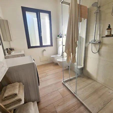 Villa Miramare Peaceful Oasis With Garden, Pool And Sea View In *
