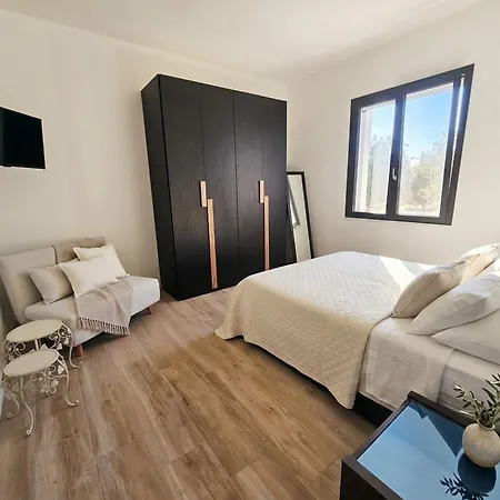 Miramare Peaceful Oasis With Garden, Pool And Sea View In *