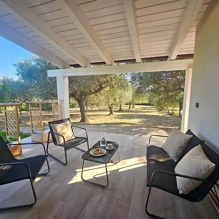 Villa Miramare Peaceful Oasis With Garden, Pool And Sea View In
